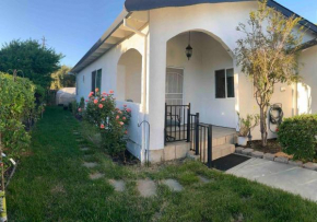 Cozy Guesthouse- Individual Unit Private & Relaxing